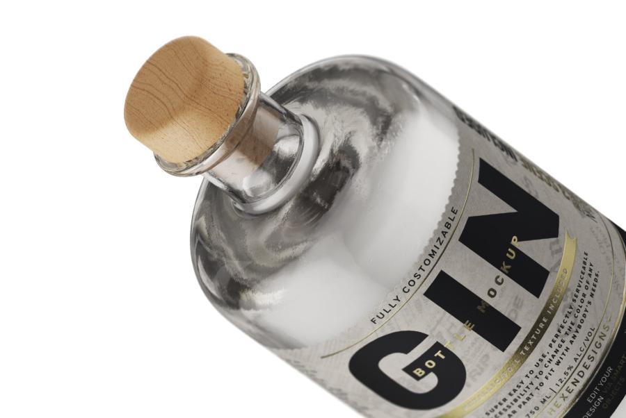 25xt-127368 Gin-Bottle-Mockupz3.jpg