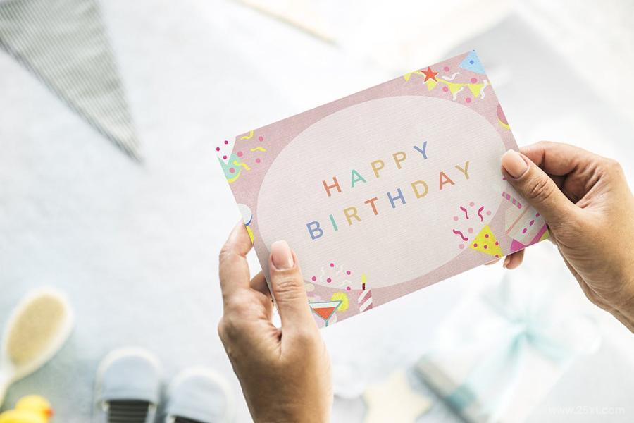 25xt-160883 Happy-birthday-card-mockup-psd-for-your-childz4.jpg