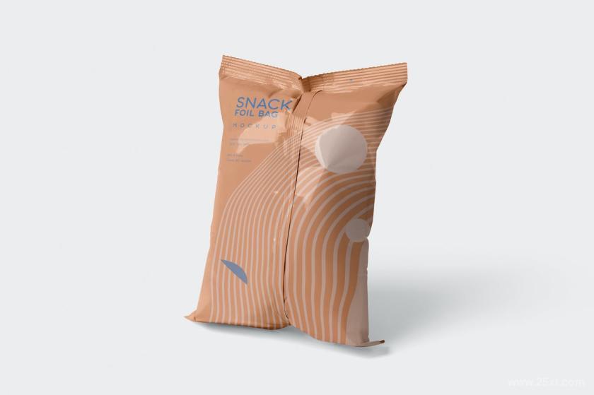 25xt-128376 SnackFoilBagMockup-Plasticz4.jpg