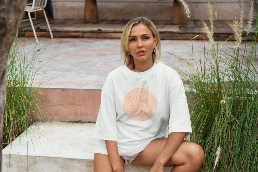 25xt-162609 T-Shirt-Mockups-Oversize-Stylez8.jpg