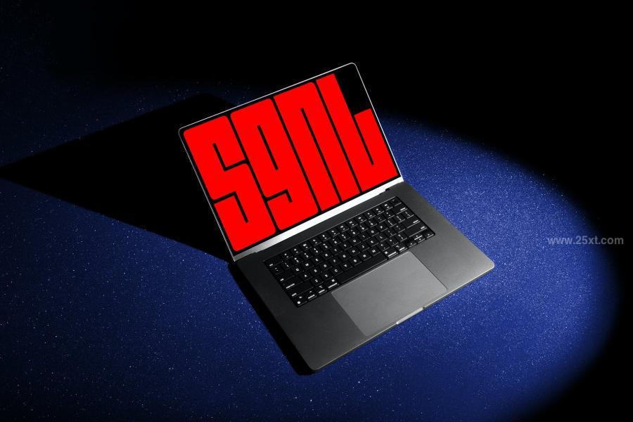 25xt-163606 MacBook-Pro-Mockups--SGNL-Seriesz6.jpg