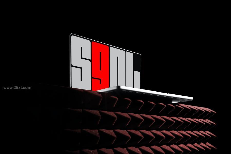 25xt-163610 Branding-Mockups-SGNL-Seriesz7.jpg