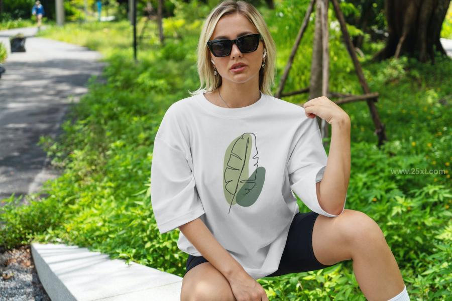 25xt-163449 T-Shirt-Mockups-Oversize-Style-Urbanz11.jpg