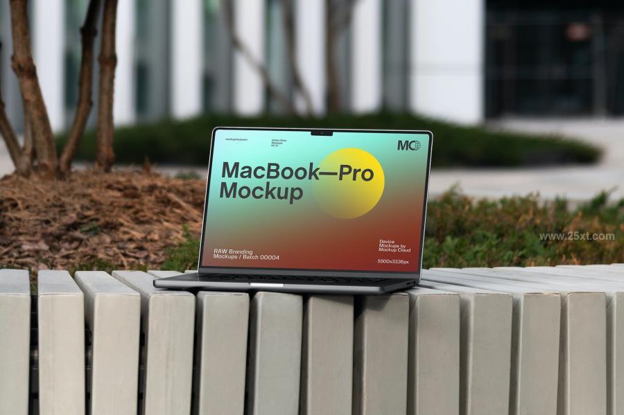 25xt-172951 MacBook-Pro-Mockups-RAW-Seriesz6.jpg
