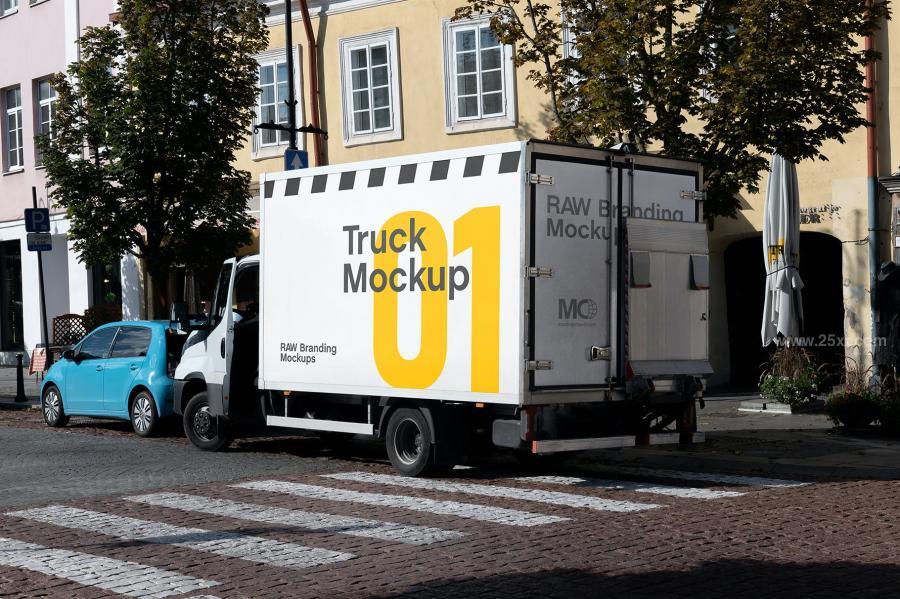 25xt-172954 City-Branding-Billboard-Mockupsz10.jpg
