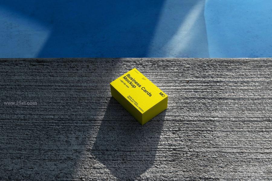 25xt-172955 Business-Cards-Mockupsz6.jpg