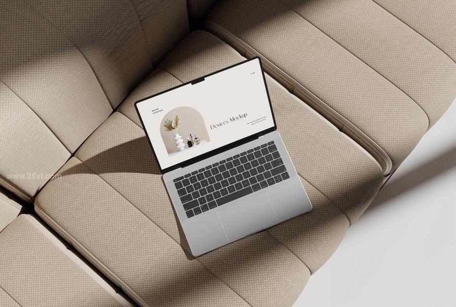25xt-164662 Macbook-Pro-Mockupz3.jpg