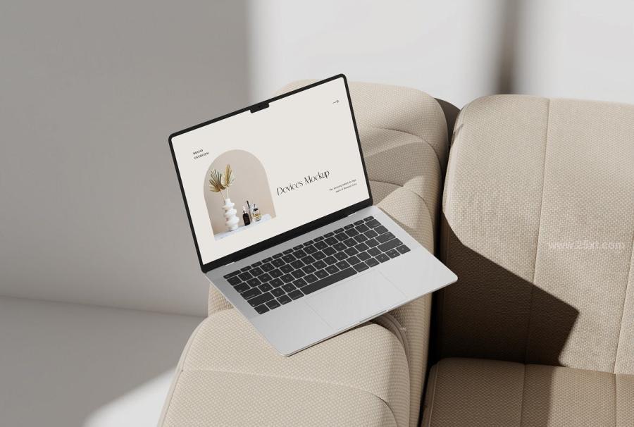 25xt-164662 Macbook-Pro-Mockupz6.jpg