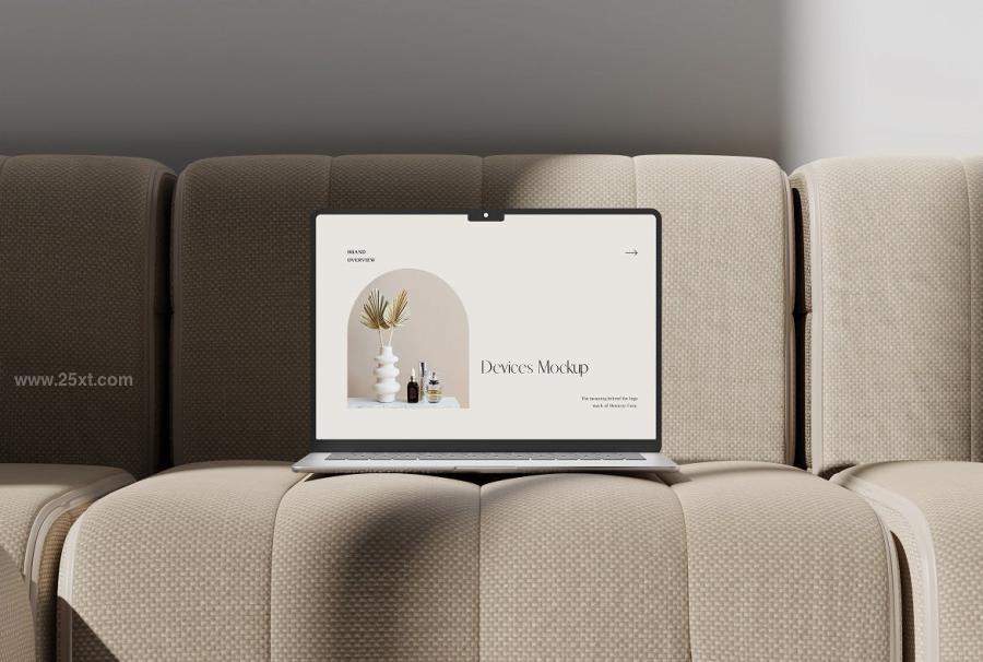 25xt-164662 Macbook-Pro-Mockupz7.jpg