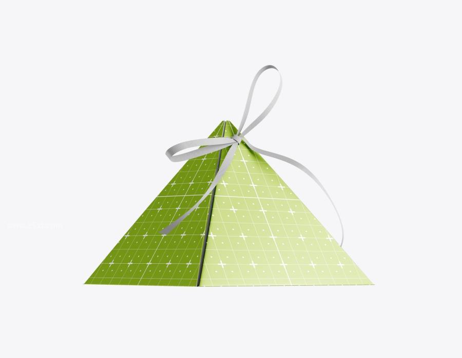 25xt-165140 Pyramid-Gift-Box-Mockupz7.jpg