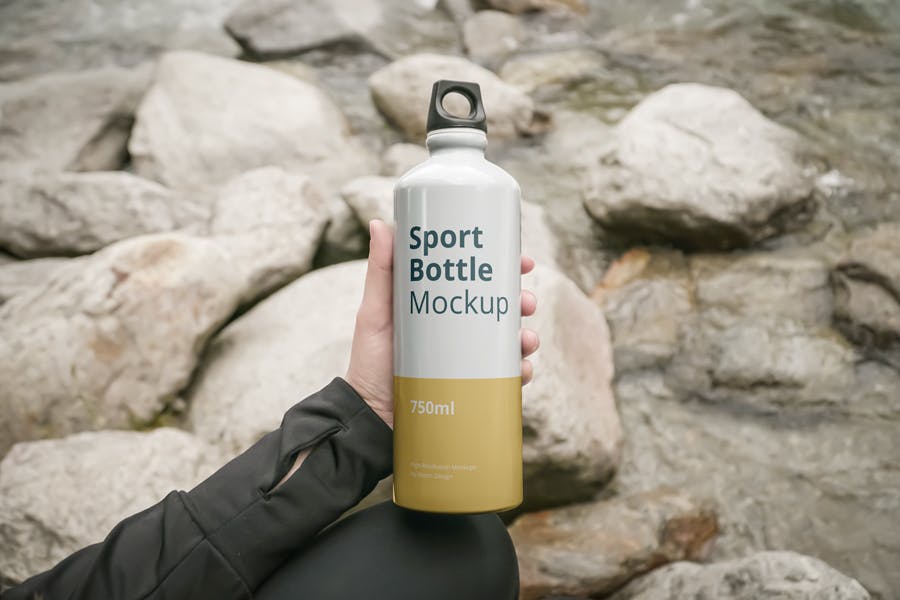 25xt-161059 Sport-Bottle-Mockup-Outdoor-Scenes 3.jpeg