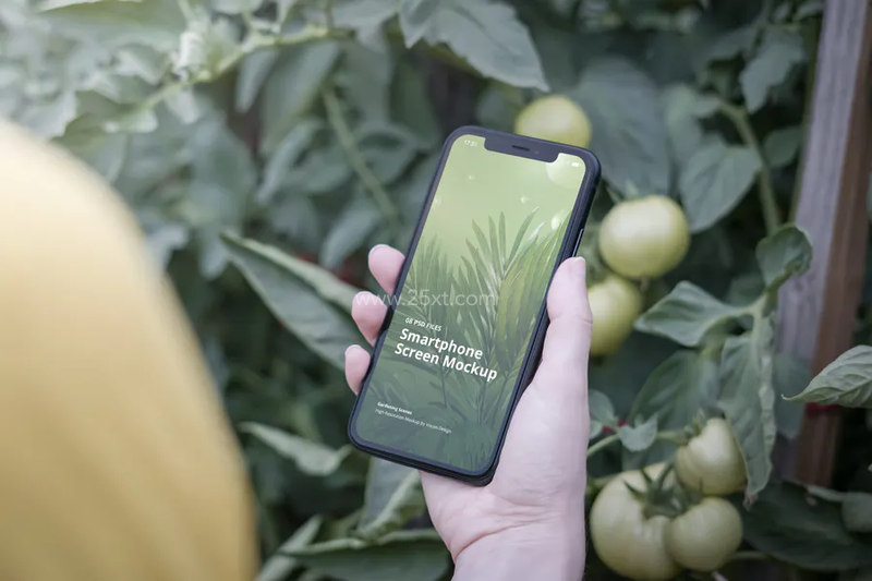 25xt-170897 Phone-Mockup-Gardening-Scenes-8.jpg