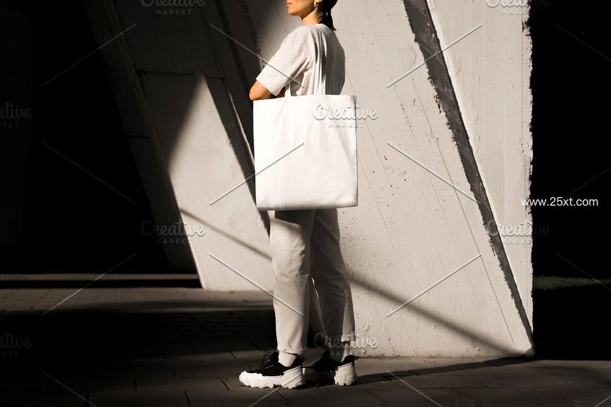 25xt-485889-Urban Tote Bag Mockup Bundle3.jpg